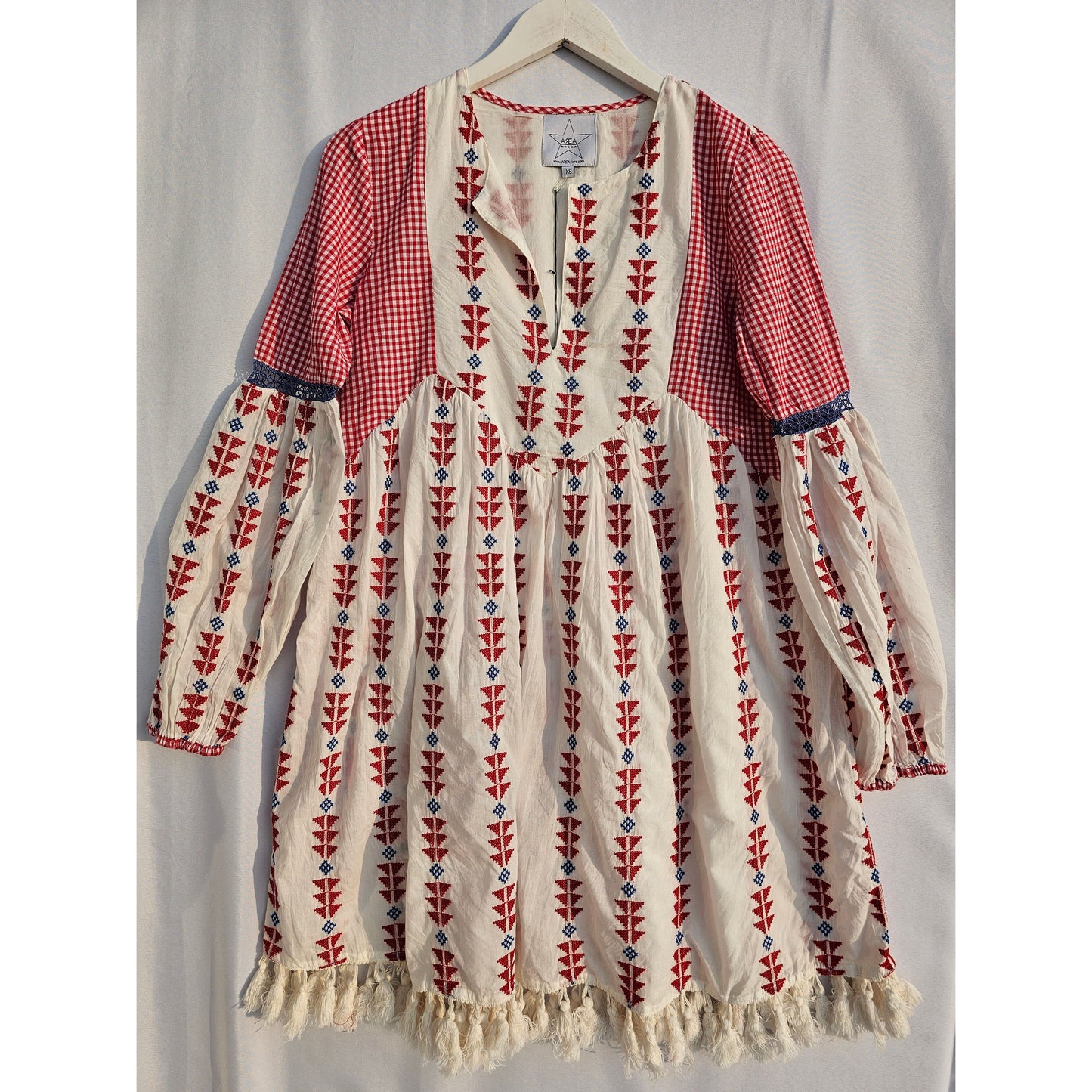 Area stars embroidered Sorrento - Size Small - NWT