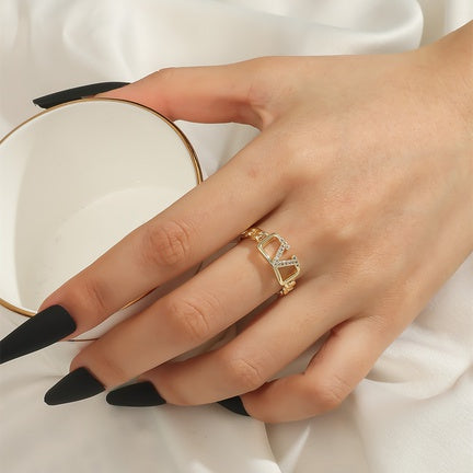 V Gold Fashion Ring