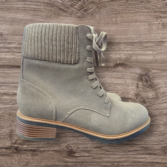 Clarks Taupe Suede Ankle Boots – Women’s Lace-Up with Side Zipper - Size 9