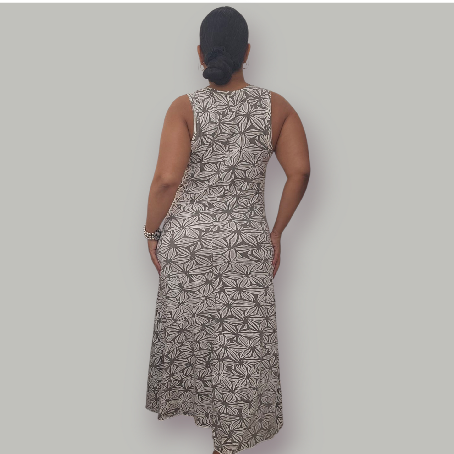 Joan Vass Dresses Taupe White Jersey Knit Maxi - Size Large