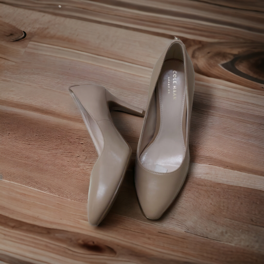 Cole Haan Nude Leather Pumps - Shoe Size 6