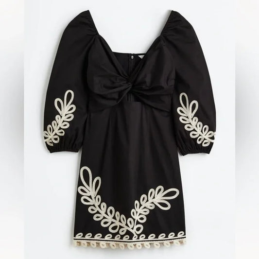 H&M Black Dress white embroidery - Size Curvy Girl (Sz XL)