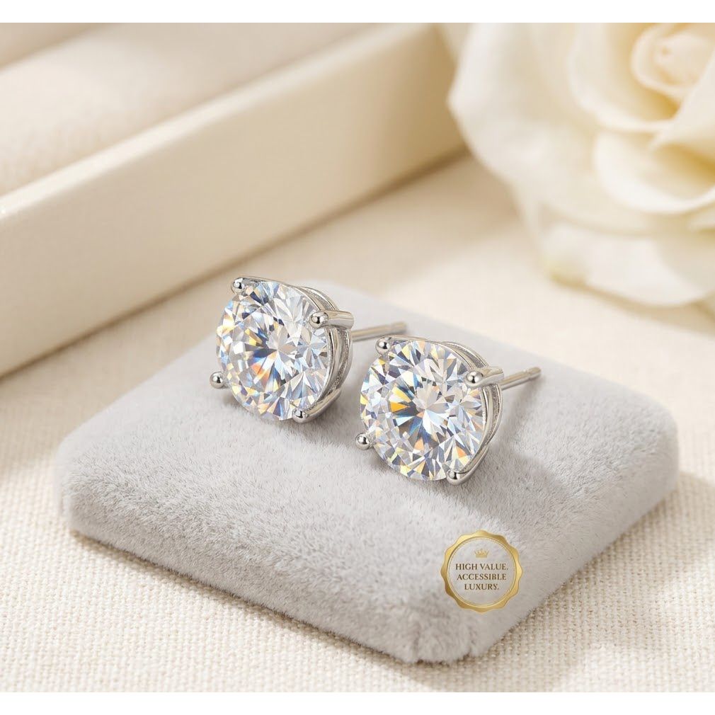 Quiet Sparkle: Brilliant-Cut Sterling Silver Cubic Zirconia Stud Earrings with Secure Click-In Backs